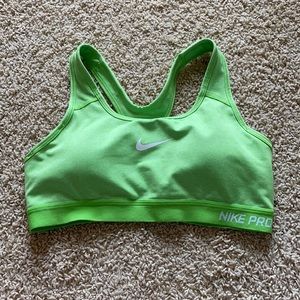 Women’s Nike Pro Sports Bra